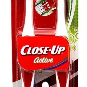 Close-Up Medium Active Toothbrush- 2 Pack