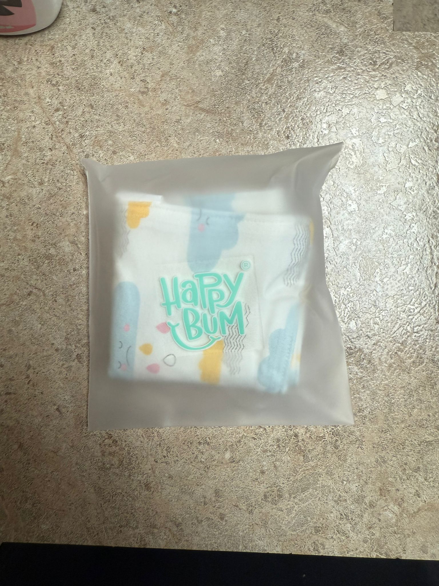 Happy Bum - Image 4